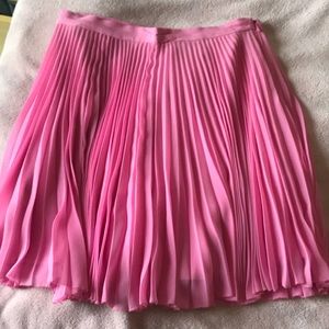 Wilfred (Aritzia) pleated mini skirt, pink size M